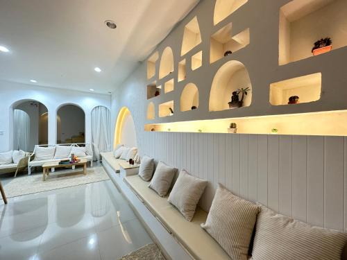 minimal hotels