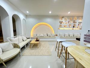minimal hotels