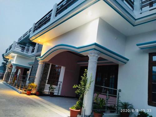 hotel rajshree palace guptakashi