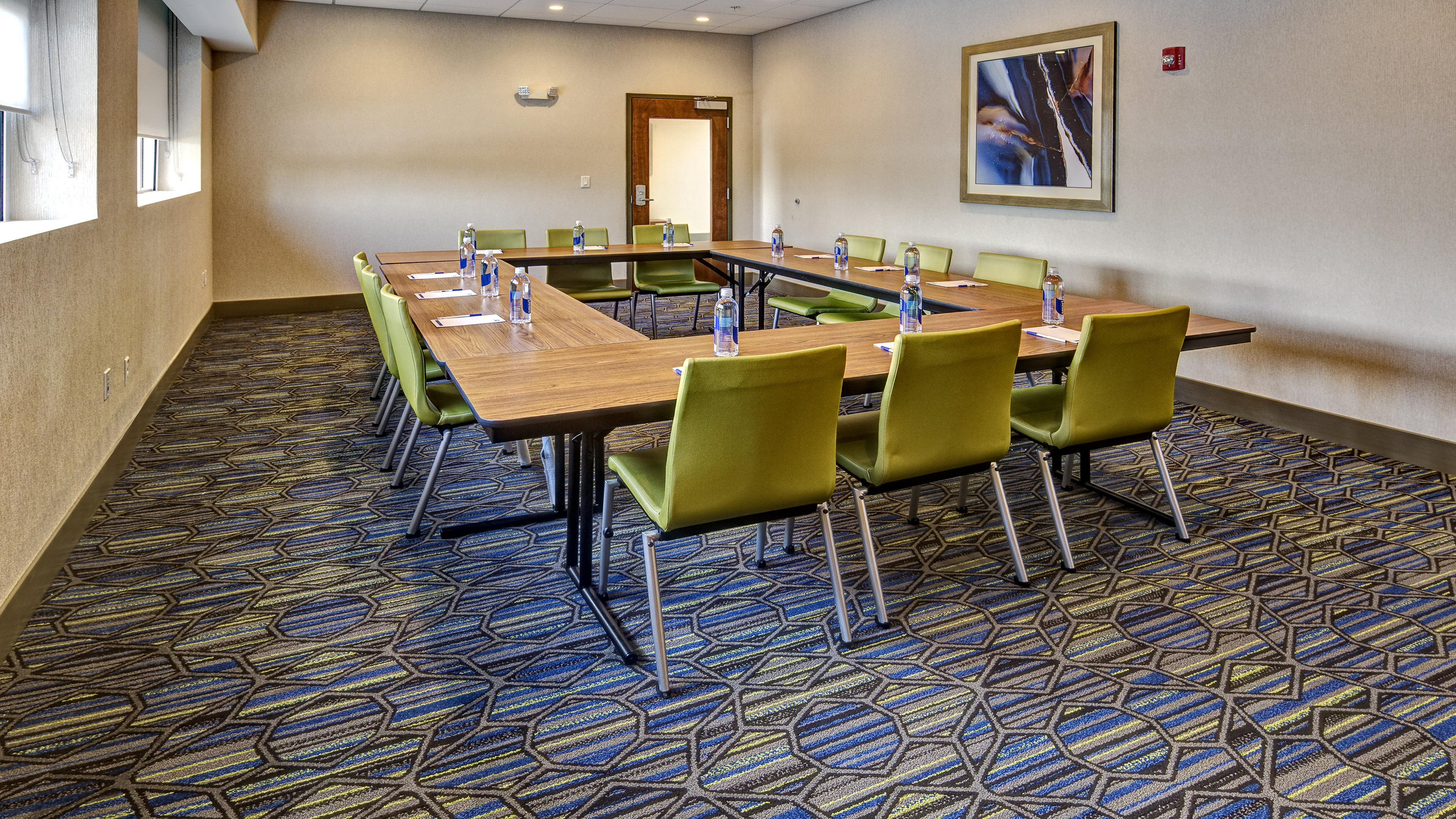 holiday inn express louisville airport expo center by ihg