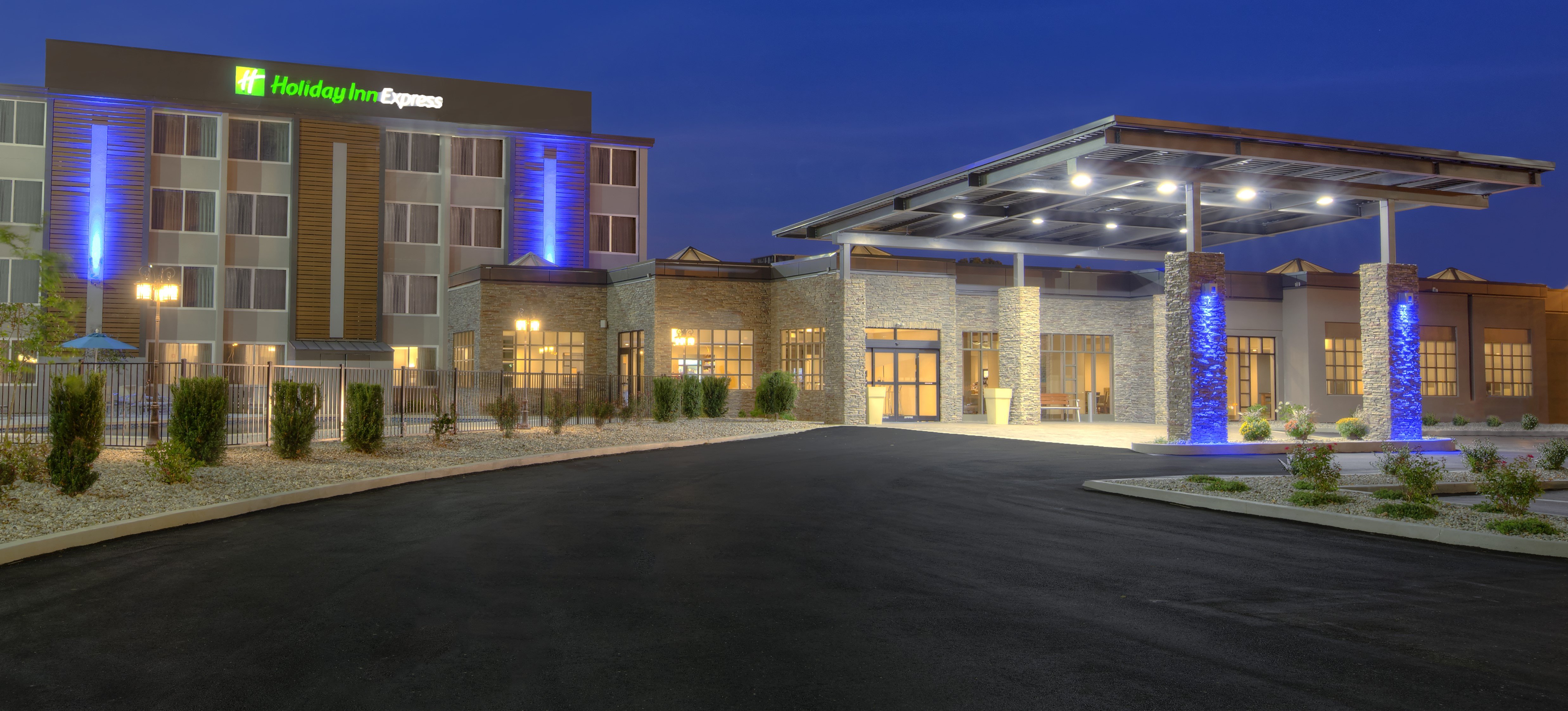 holiday inn express louisville airport expo center by ihg