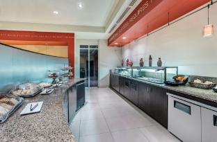 holiday inn louisville airport fair expo by ihg