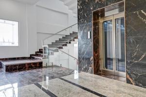 palette hotel saket greens