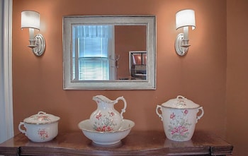 Shamokin Bed And Breakfast,,2 star