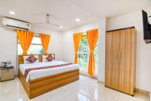 Hotel O Hazra Inn,,3 star