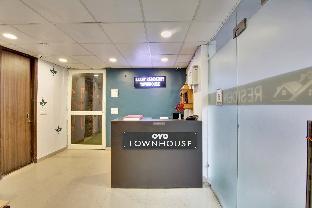 townhouse saket residency near saket metro