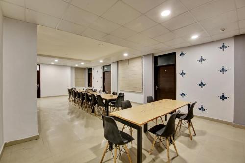 Townhouse Saket Residency Near Saket Metro,,4 star