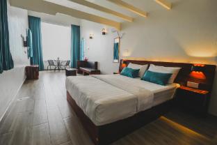 coastal bay dungun staycation