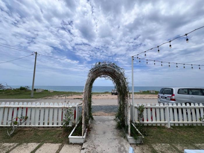 coastal bay dungun staycation