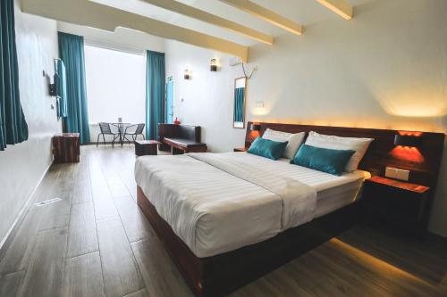 coastal bay dungun staycation