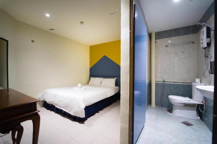 the colony by cactus hotel dedap