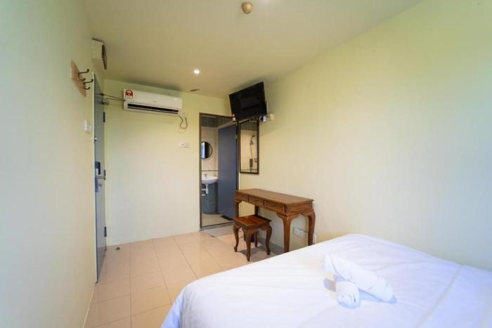 the colony by cactus hotel dedap