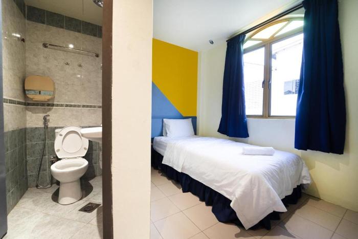 the colony by cactus hotel dedap