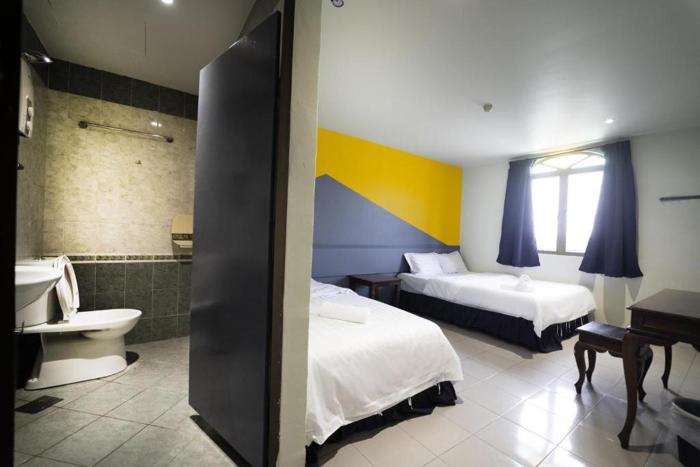 the colony by cactus hotel dedap