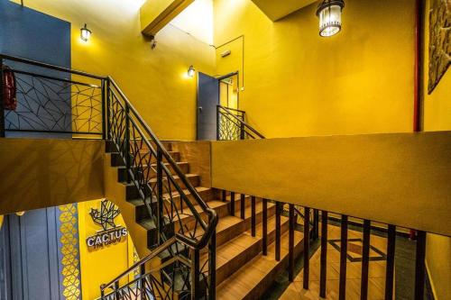 the colony by cactus hotel dedap