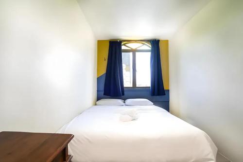 the colony by cactus hotel dedap