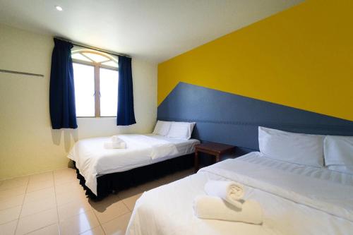 the colony by cactus hotel dedap