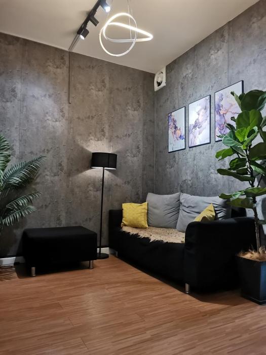 cozy private queen room in bayan lepas