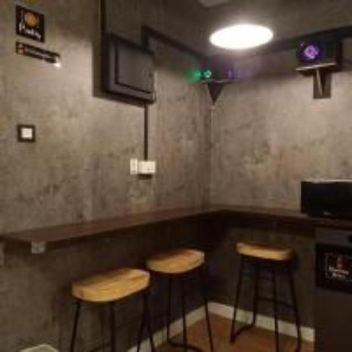 cozy private queen room in bayan lepas