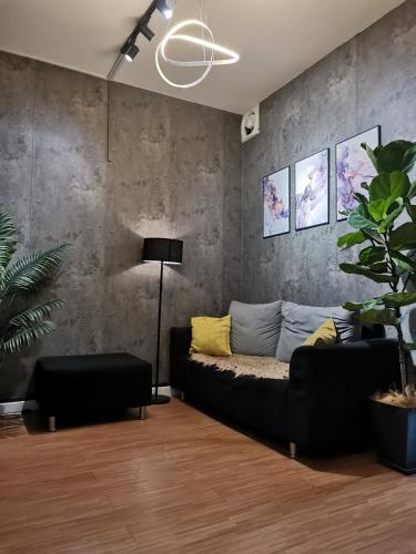 cozy private queen room in bayan lepas
