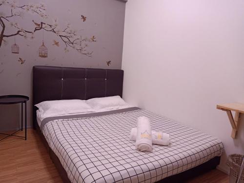 cozy private queen room in bayan lepas