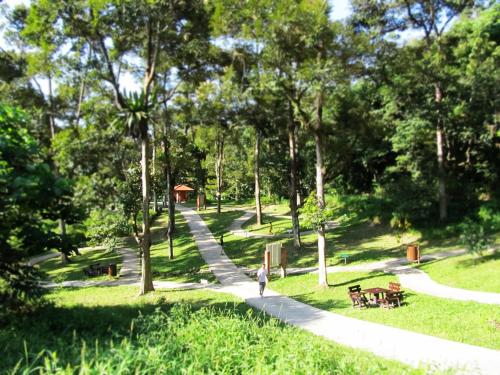 cozy private queen room in bayan lepas