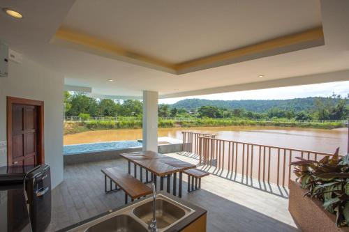 nakaburi sanctuary resort and spa