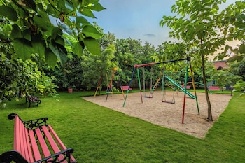 sterling hibis vellore