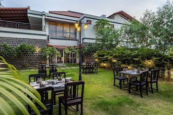 sterling hibis vellore