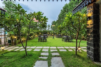 sterling hibis vellore