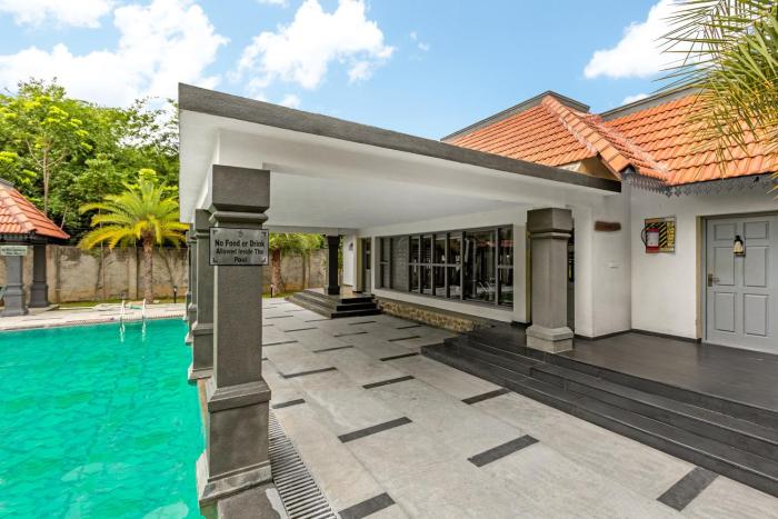 sterling hibis vellore