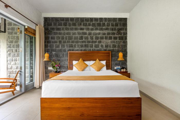 sterling hibis vellore