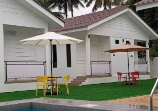 zulanies the pool cottage near daur beach bachok