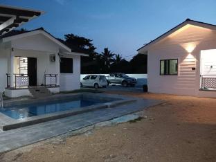 zulanies the pool cottage near daur beach bachok