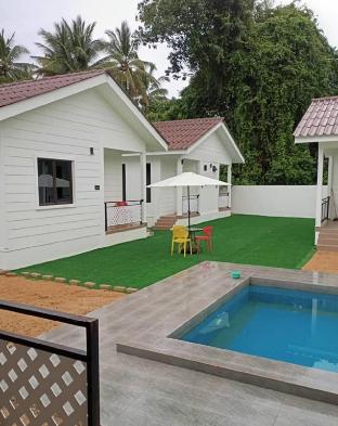 zulanies the pool cottage near daur beach bachok