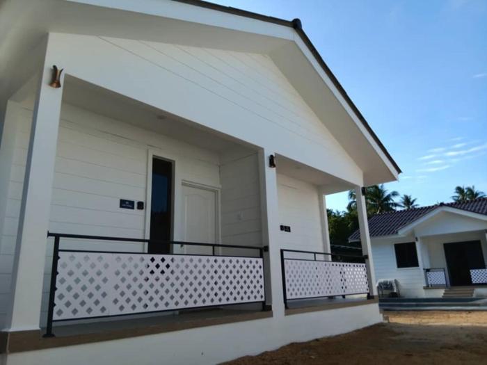 zulanies the pool cottage near daur beach bachok