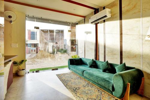 Townhouse Naya Nohra Crossway Kota Formerly Hotel Sterling,,3 star