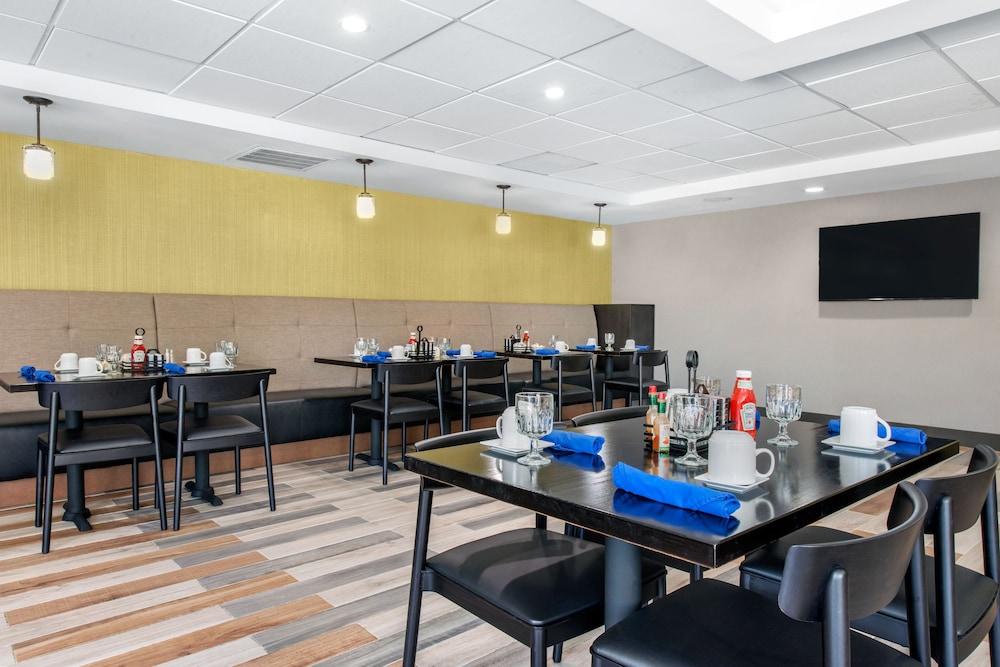 holiday inn melbourne viera conference ctr by ihg