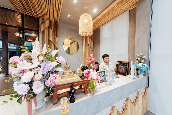 phu sakon ville hotel