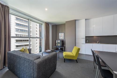 mantra 100 exhibition melbourne