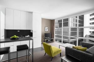 mantra 100 exhibition melbourne