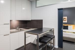 mantra 100 exhibition melbourne