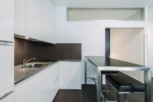 mantra 100 exhibition melbourne