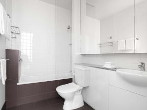 mantra 100 exhibition melbourne