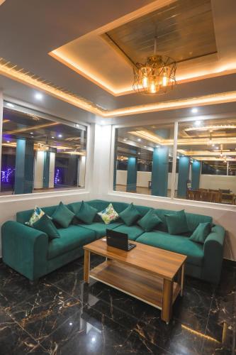 mukteshwar treat resort