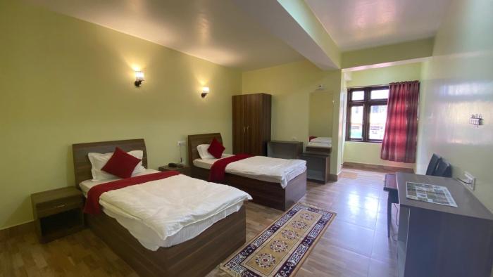 lingmoo residency