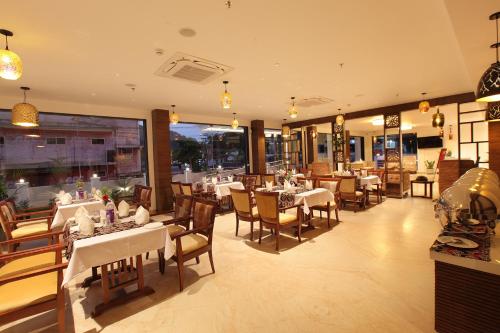 Hotel Maria Park,,4 star