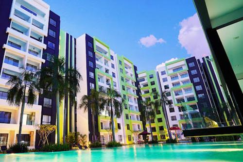 ipoh manhattan waterpark suites 6 11 pax 2 parking by iwh