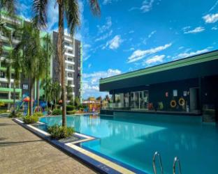 ipoh manhattan waterpark suites 6 11 pax 2 parking by iwh