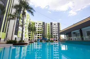 ipoh manhattan waterpark suites 6 11 pax 2 parking by iwh